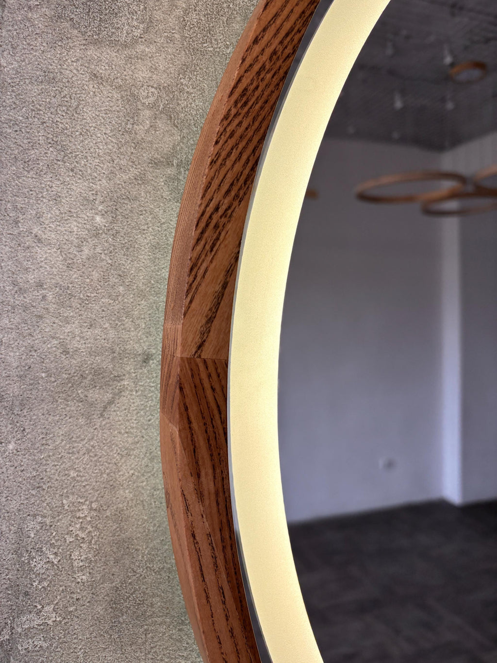 Side view of the solid wood frame and LED light