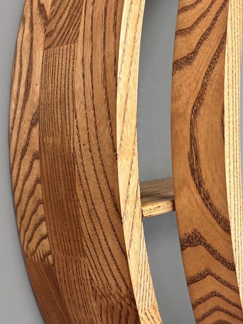 Close-up of the solid wood frame and grain